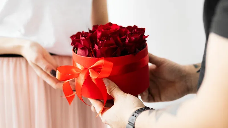 Gợi ý quà tặng 14/2 cho người yêu theo từng đối tượng